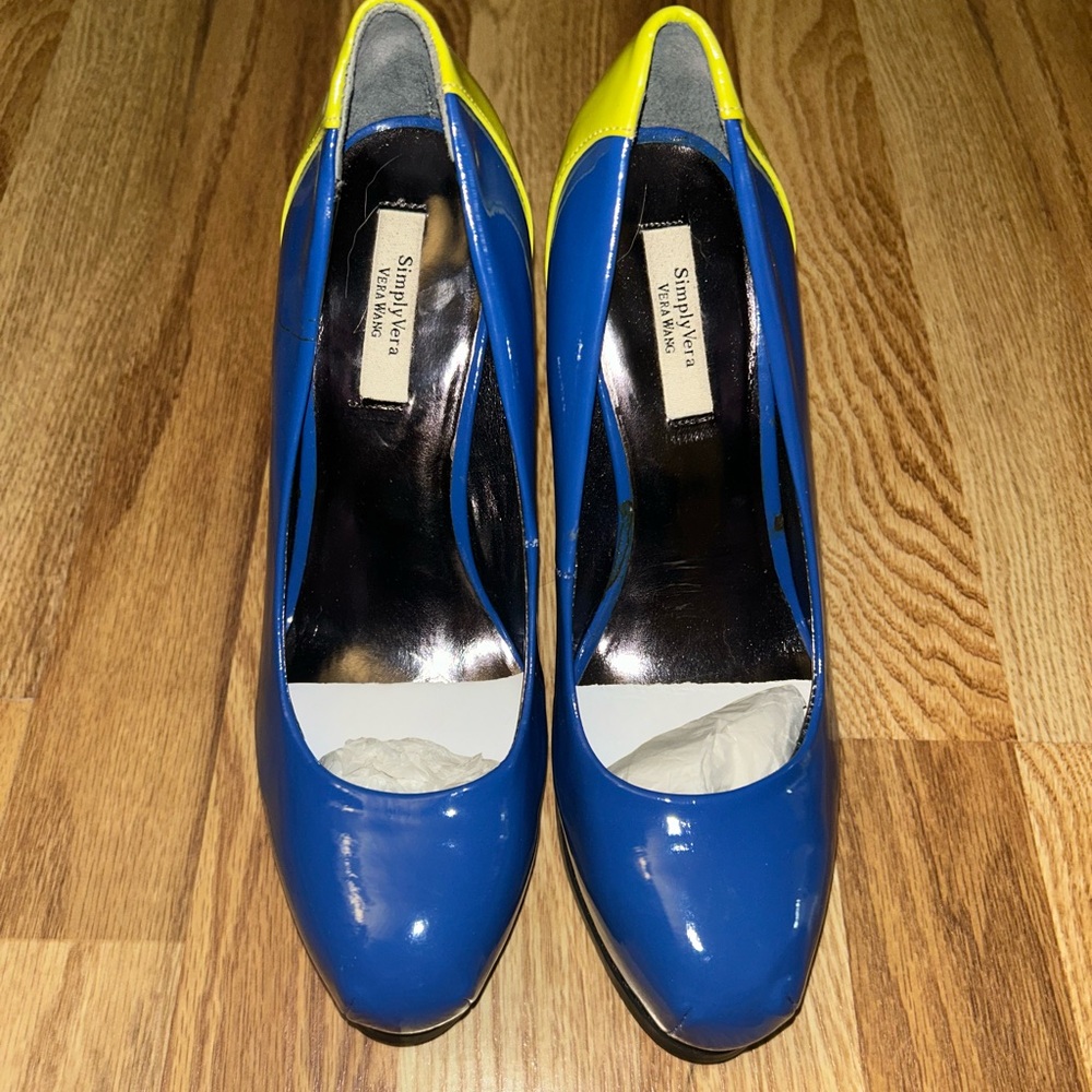 90’s blue and yellow heels size